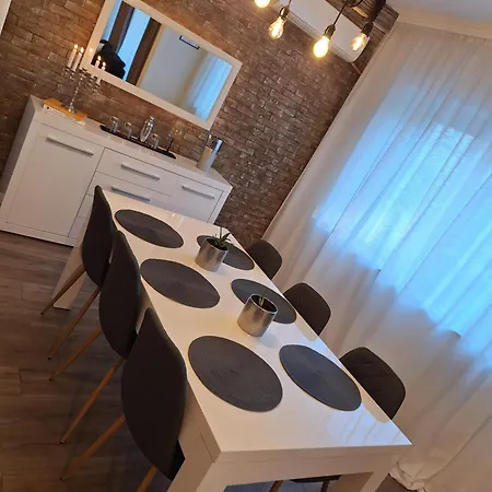 The Brick アパート ブルガス