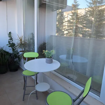 アパート The Brick ブルガス