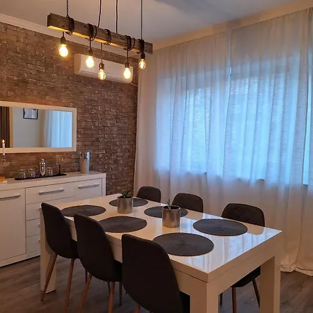 Apartmán The Brick Burgas City